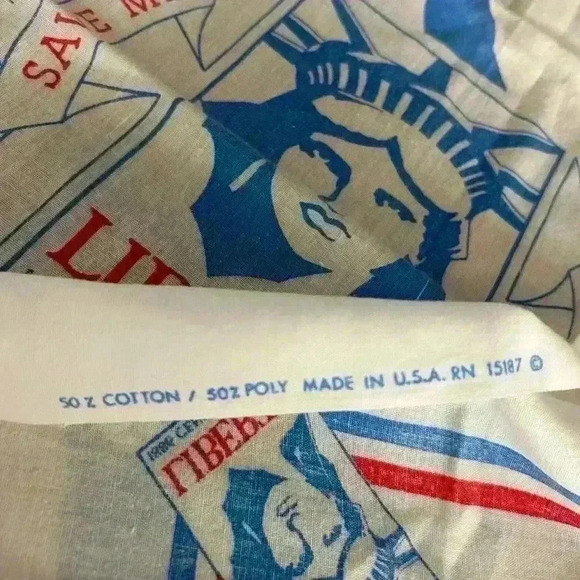 1980s Vintage Liberty Keep the Torch Lit scarf or bandanna - Picture 5 of 5